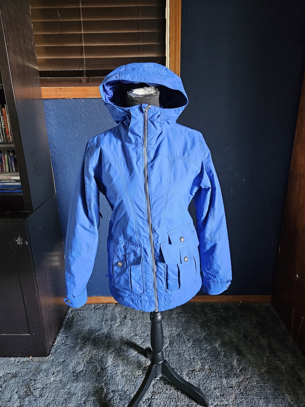 Burton Women's Ski Snow Jacket in Bright Blue size xxs